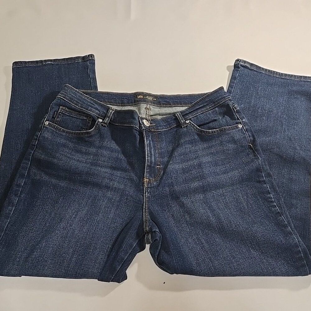 Lee Relaxed Fit Straight Leg Size 14 Short Petite Women's Jeans Great Condition